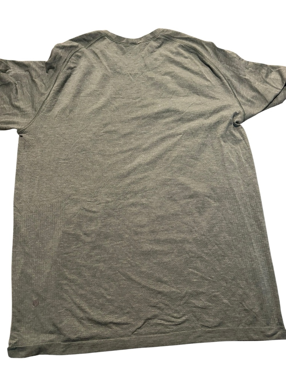 Lululemon men’s metal vent tech xl